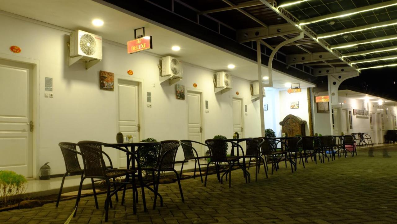 Sultan Guesthouse Тулунгагун Екстериор снимка