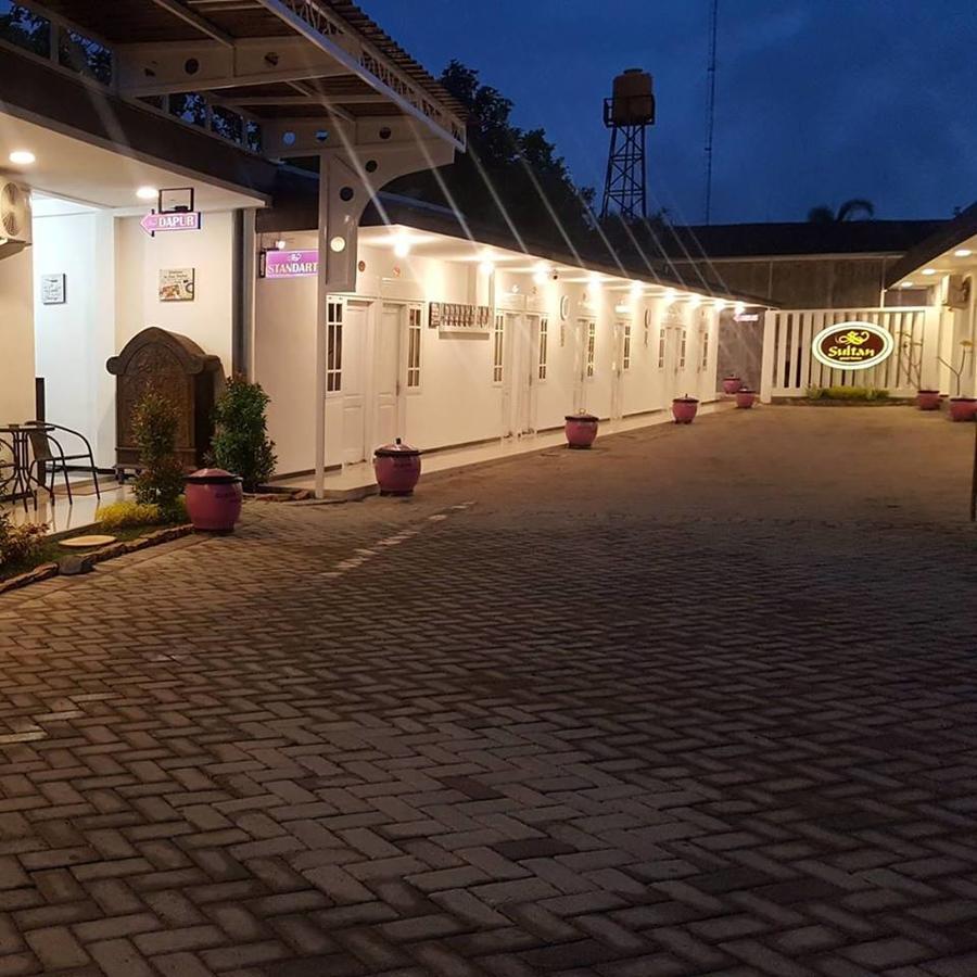 Sultan Guesthouse Тулунгагун Екстериор снимка
